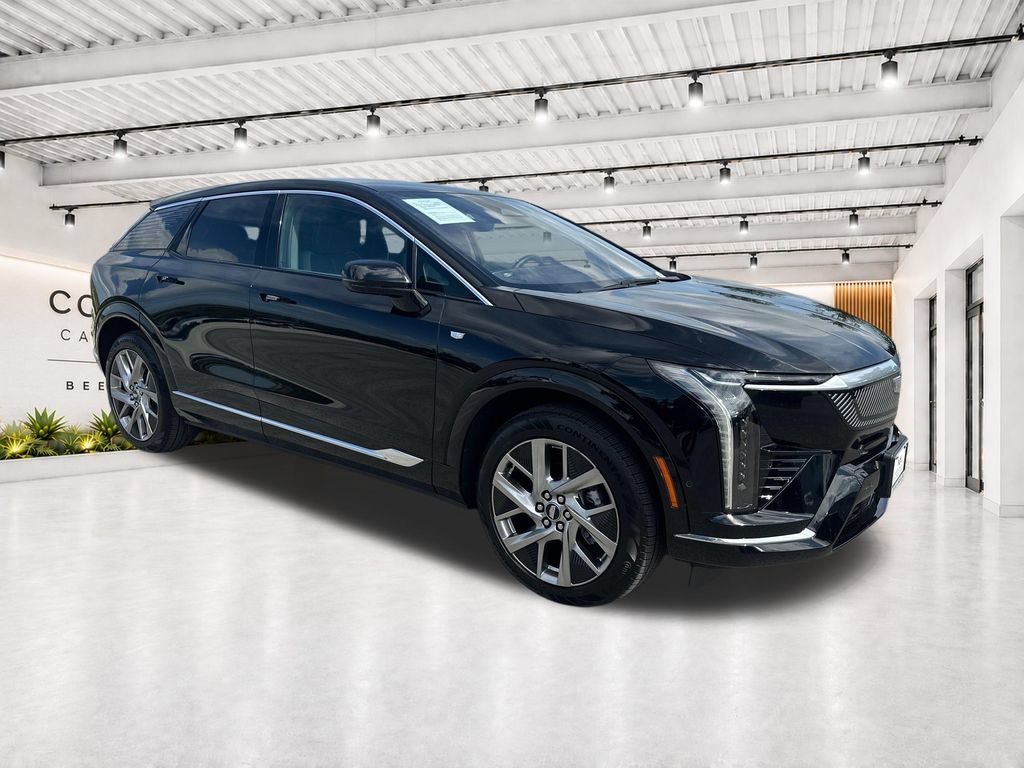 Used 2025 Cadillac Optiq Luxury 1 AWD/4WD image 1