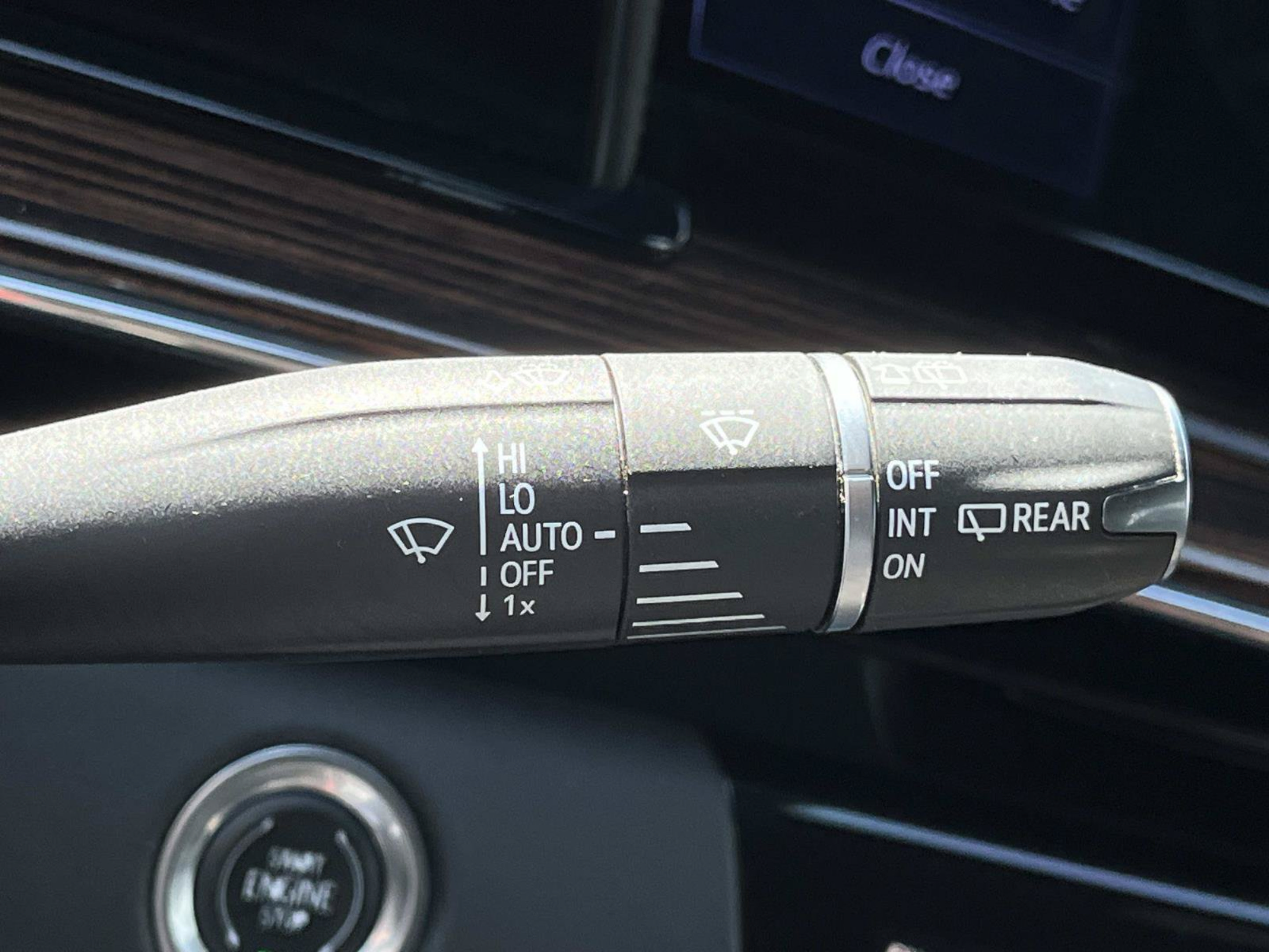 Used 2024 Cadillac Escalade Premium Luxury w/ Performance Package AWD/4WD image 46