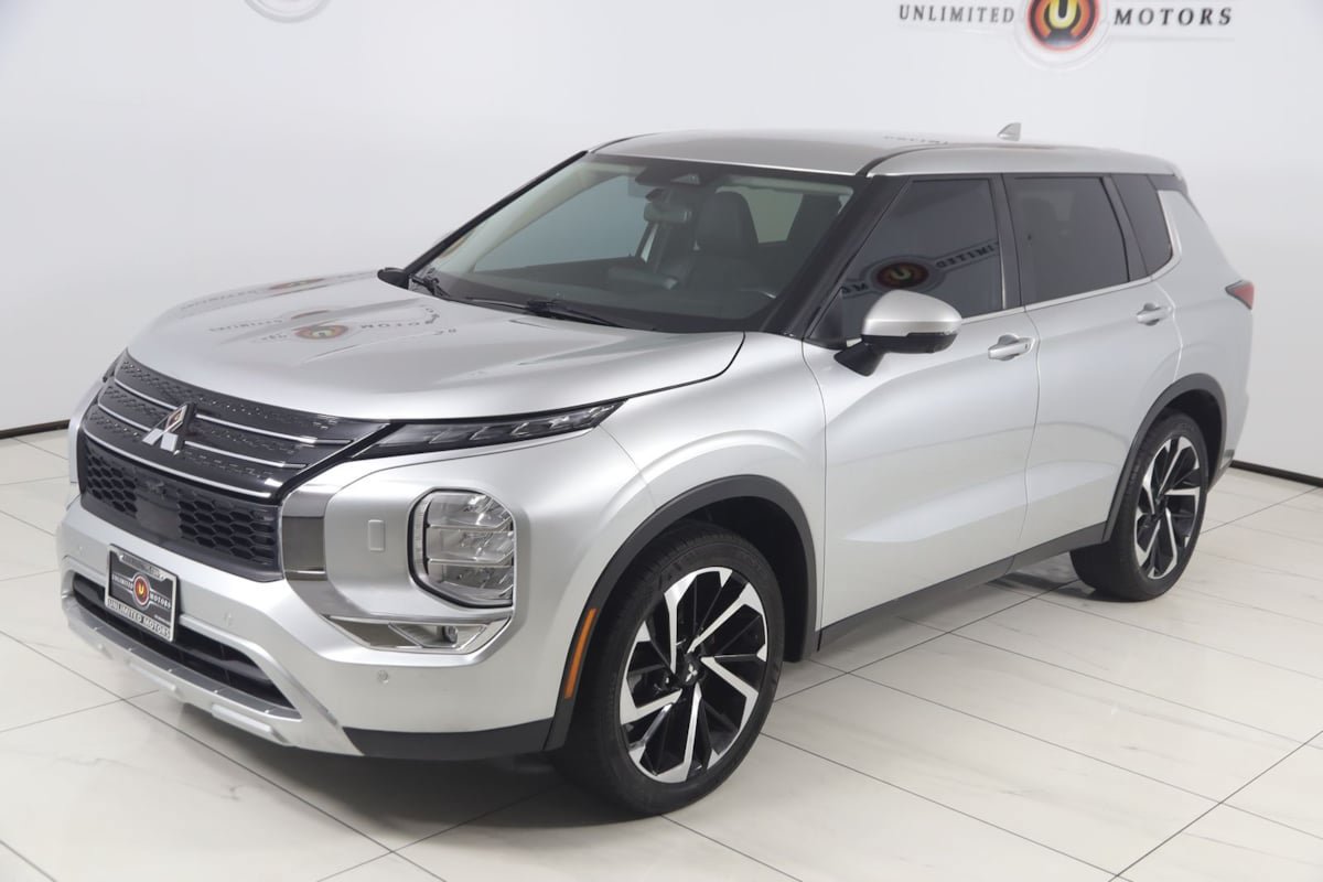 Used 2024 Mitsubishi Outlander SE AWD/4WD image 23