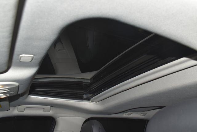 Used 2023 Toyota Highlander XLE image 14