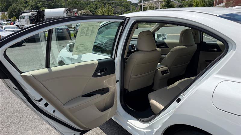 Used 2016 Honda Accord EX-L image 38