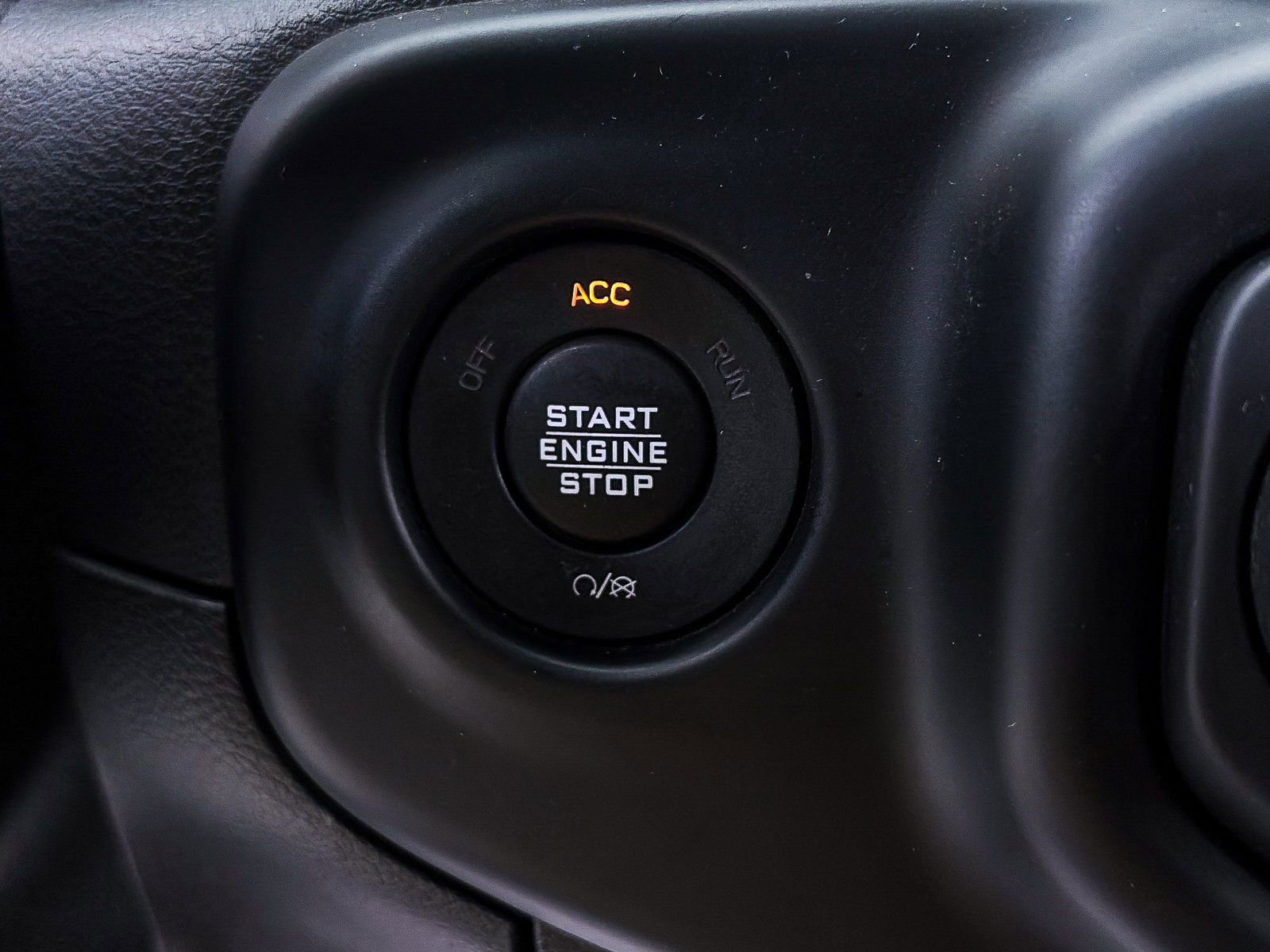 Used 2018 Jeep Wrangler Unlimited Rubicon w/ Steel Bumper Group image 19