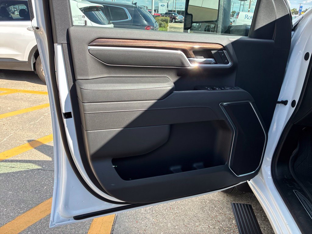 New 2026 Chevrolet Silverado 3500 LT AWD/4WD image 16