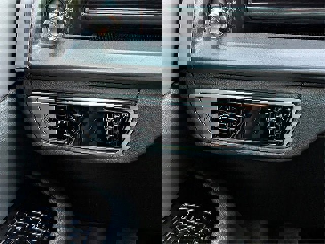 New 2026 Cadillac Vistiq Luxury image 23