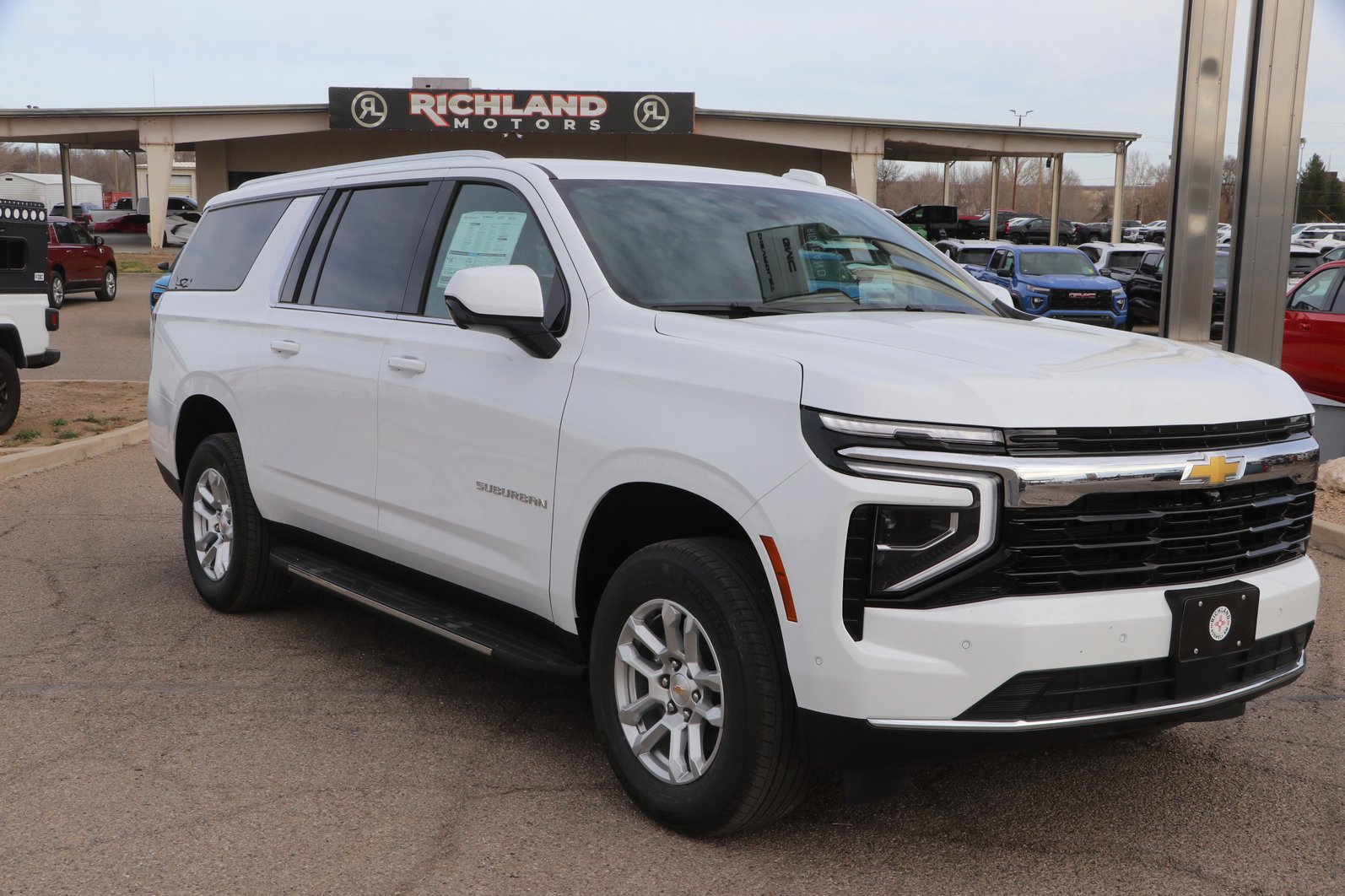 New 2026 Chevrolet Suburban LS image 1