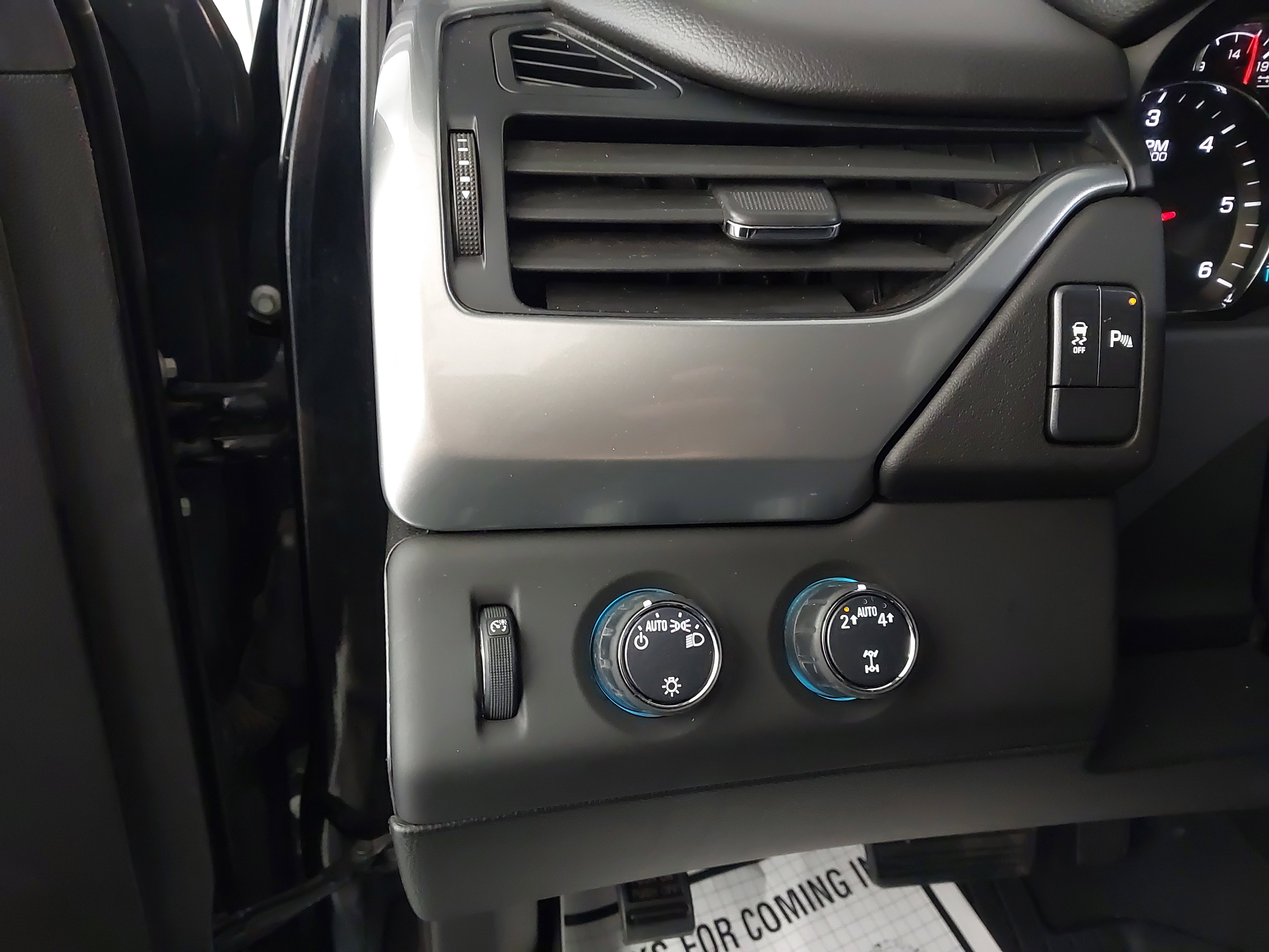 Used 2019 Chevrolet Tahoe LS image 24