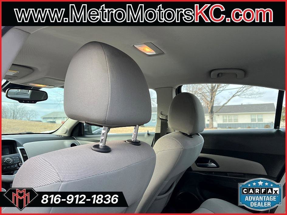 Used 2016 Chevrolet Cruze LT image 33