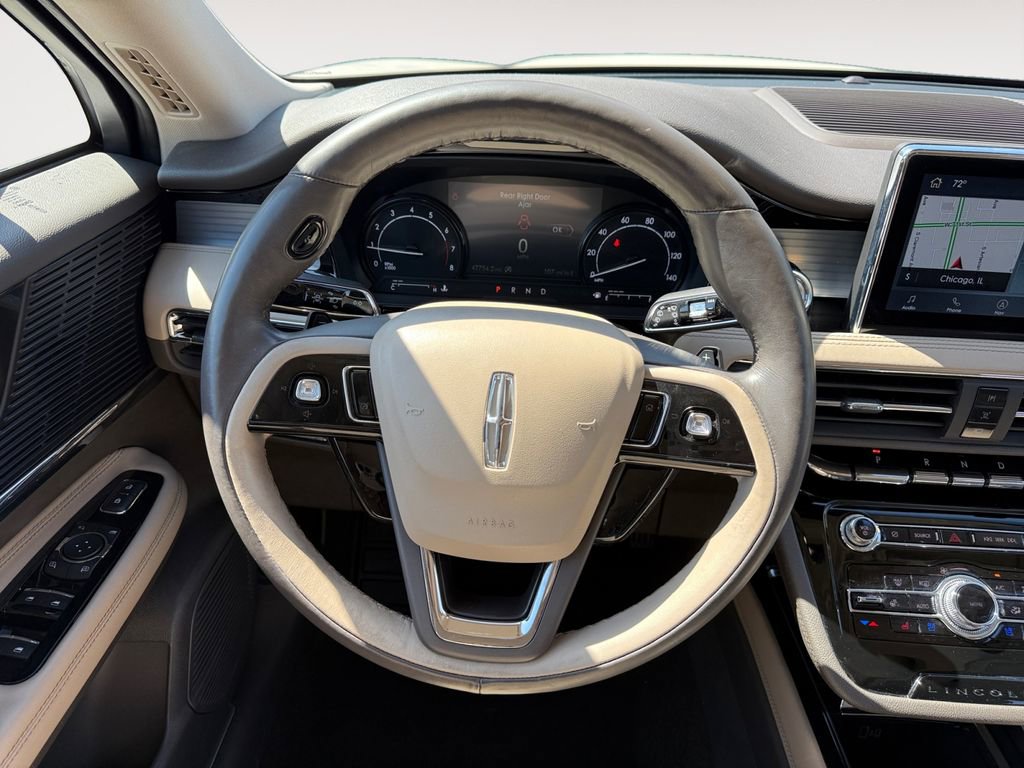 Used 2022 Lincoln Corsair AWD w/ Premium Package image 12