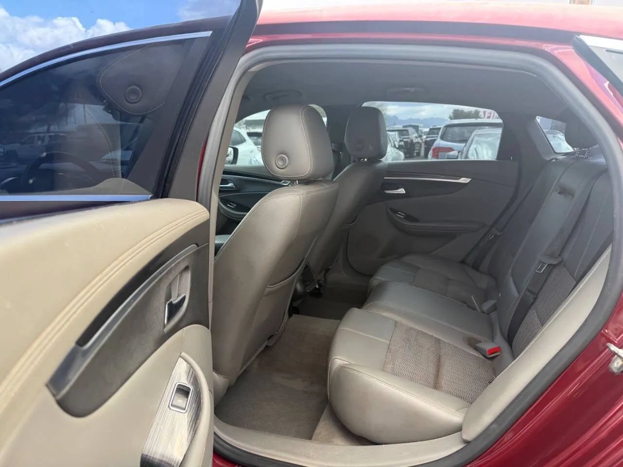 Used 2017 Chevrolet Impala LT w/ Convenience Package FWD image 24