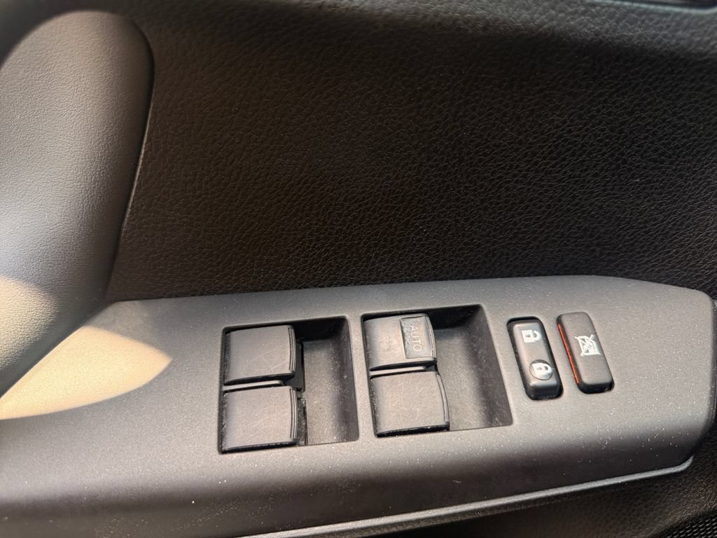 Used 2017 Toyota RAV4 XLE FWD image 24