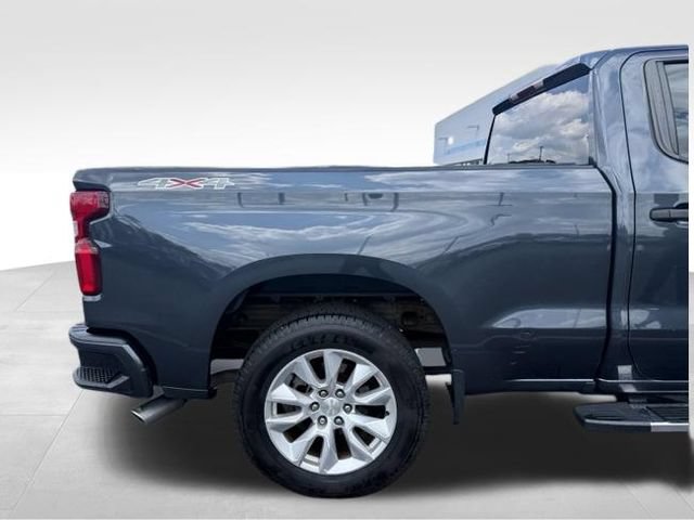 Certified 2021 Chevrolet Silverado 1500 Custom w/ LPO, Dark Essentials Package AWD/4WD image 4