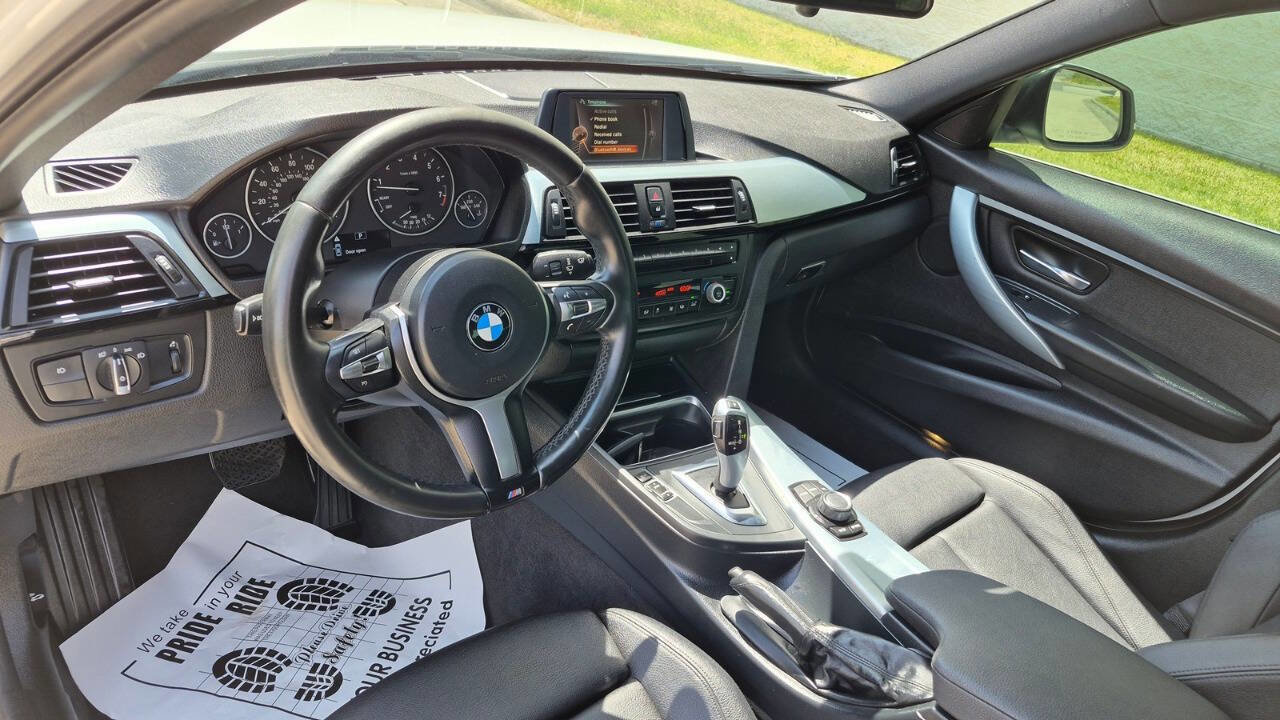Used 2015 BMW 320i Sedan RWD image 30