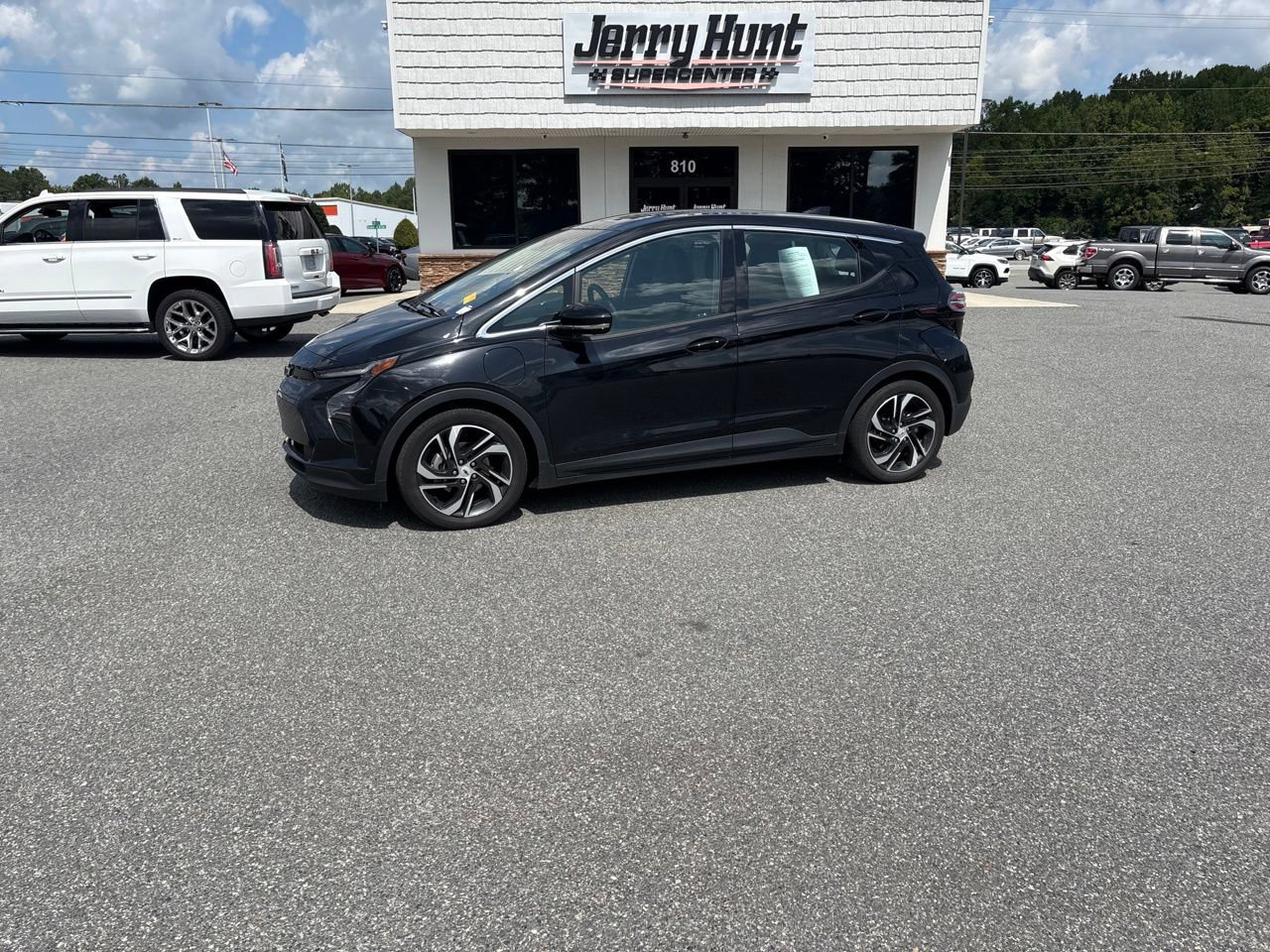 Used 2022 Chevrolet Bolt LT w/ Infotainment Package FWD image 1