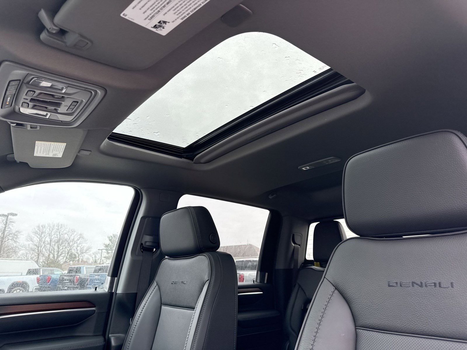 New 2026 GMC Sierra 2500 Denali w/ Denali Reserve Package image 17