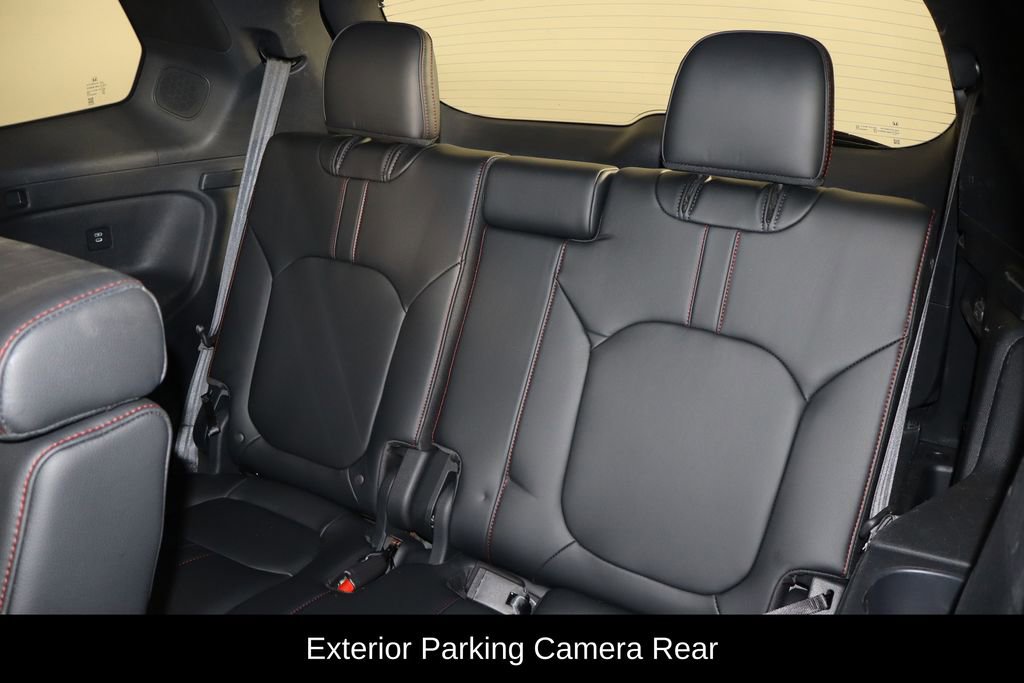 Used 2025 Honda Pilot Black Edition image 16