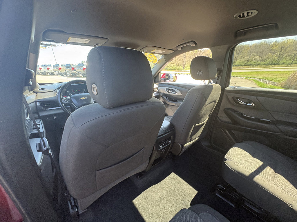 Used 2023 Chevrolet Traverse LT AWD/4WD image 19