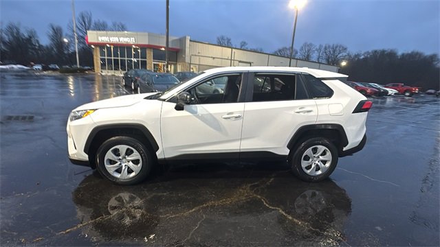 Used 2024 Toyota RAV4 LE image 6