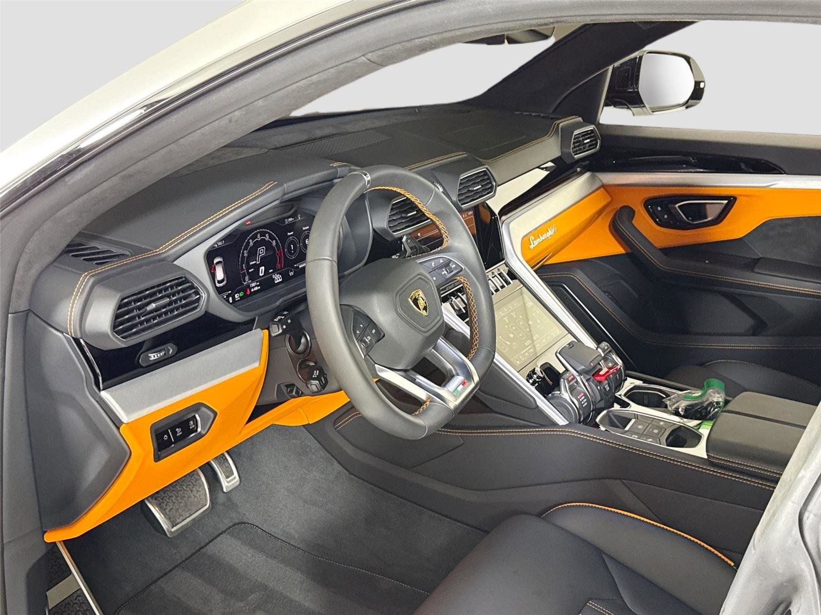 Used 2024 Lamborghini Urus S AWD/4WD image 15