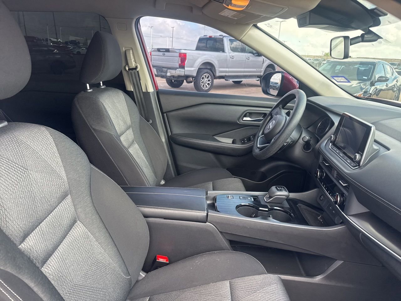 Certified 2024 Nissan Rogue SV image 27