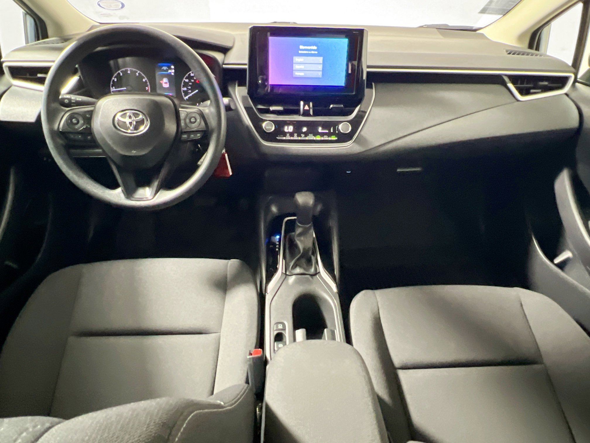 Used 2024 Toyota Corolla LE image 29