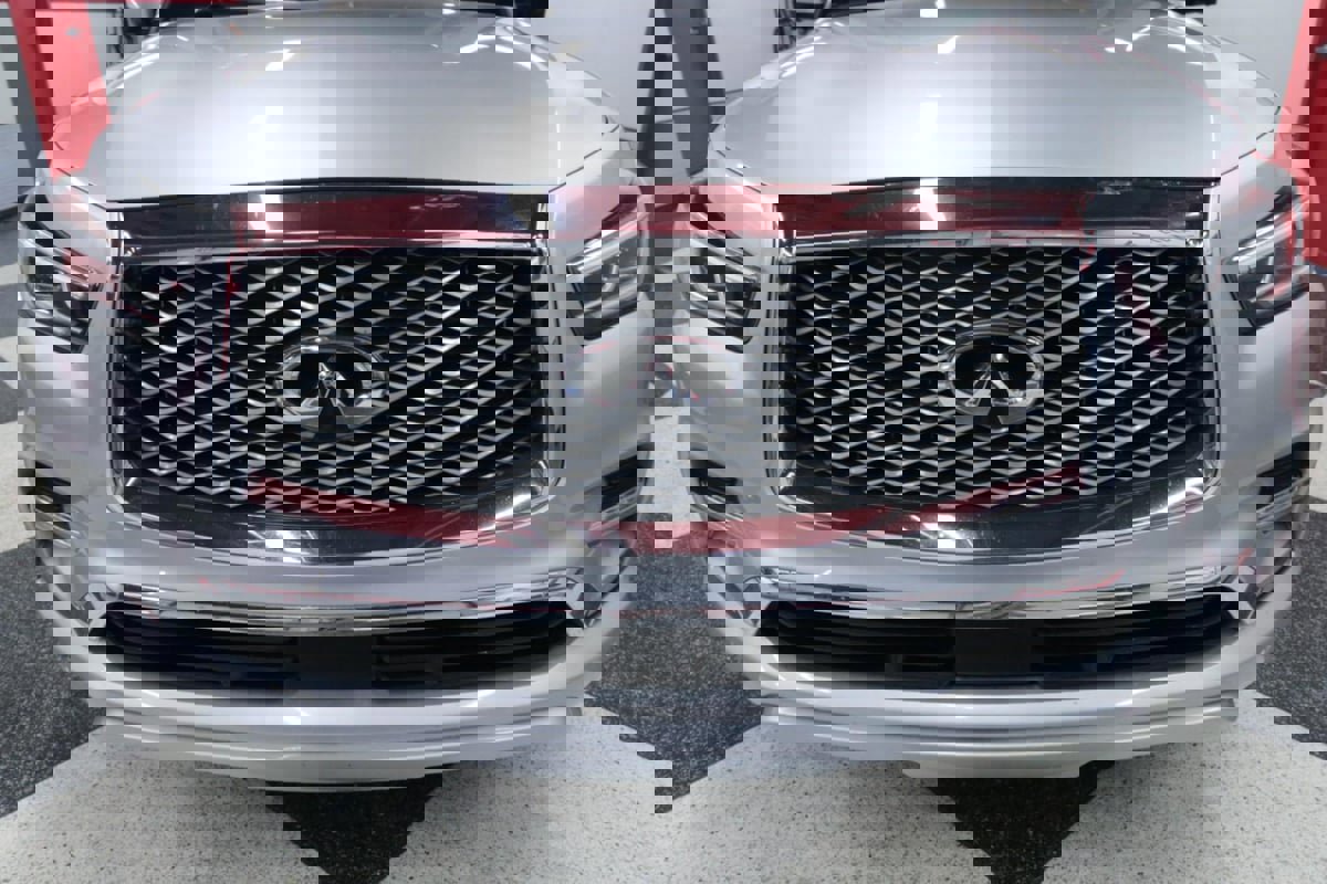 Used 2019 INFINITI QX80 Luxe w/ Proassist Package image 4