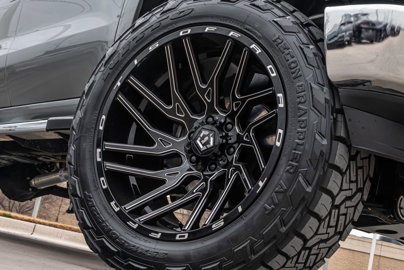 Used 2025 Chevrolet Silverado 1500 LTZ image 11