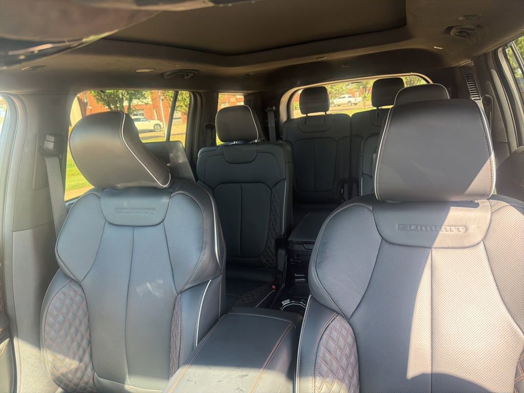 Used 2024 Jeep Grand Cherokee L Summit AWD/4WD image 13