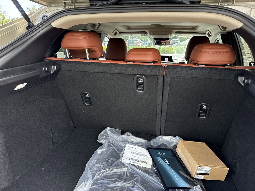 New 2024 MAZDA CX-30 Carbon image 59