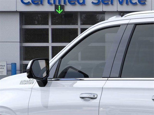 New 2026 Chevrolet Suburban High Country image 12