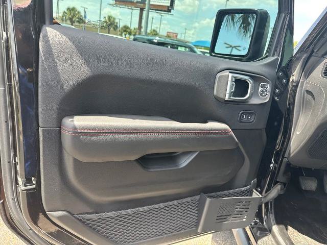 Used 2023 Jeep Wrangler Unlimited Rubicon w/ LED Lighting Group AWD/4WD image 15