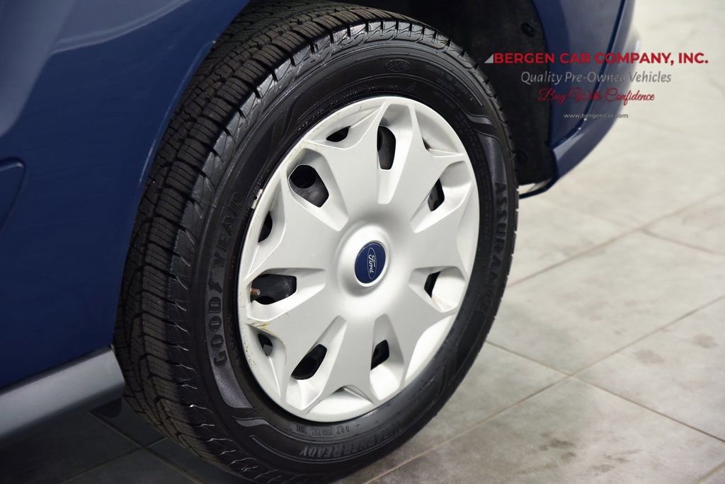 Used 2016 Ford Transit Connect XLT image 32