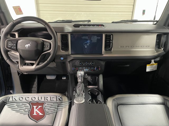 New 2025 Ford Bronco Outer Banks w/ Sasquatch Package image 13