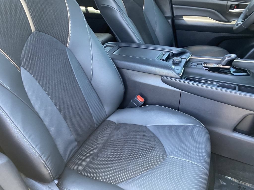 Certified 2025 Toyota Grand Highlander AWD Hybrid image 15
