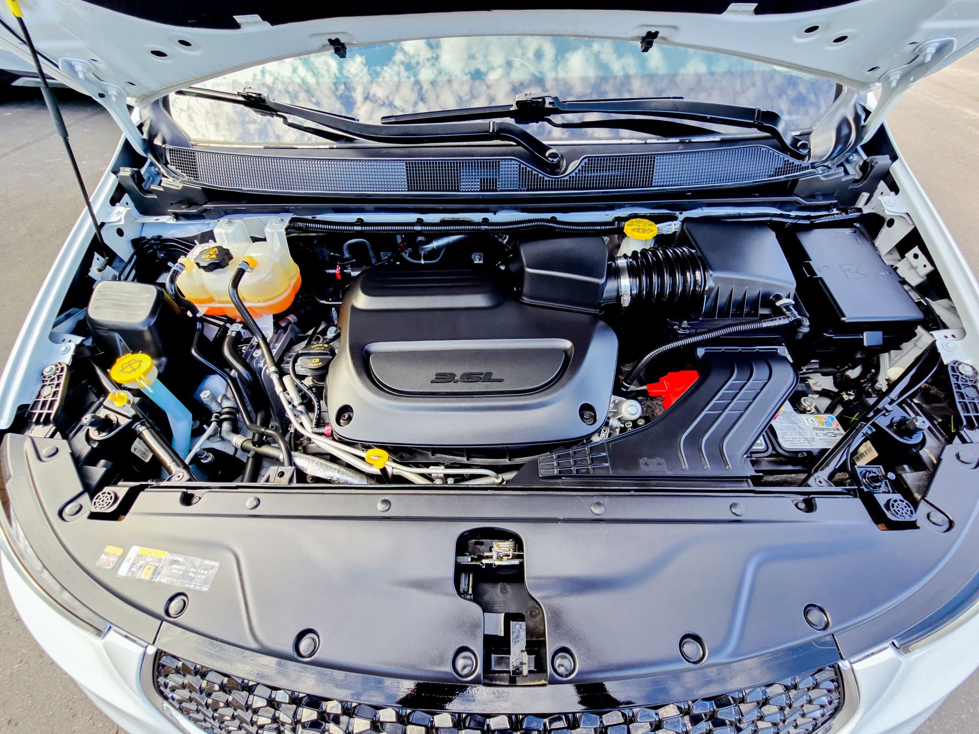 Used 2022 Chrysler Pacifica Touring-L image 37