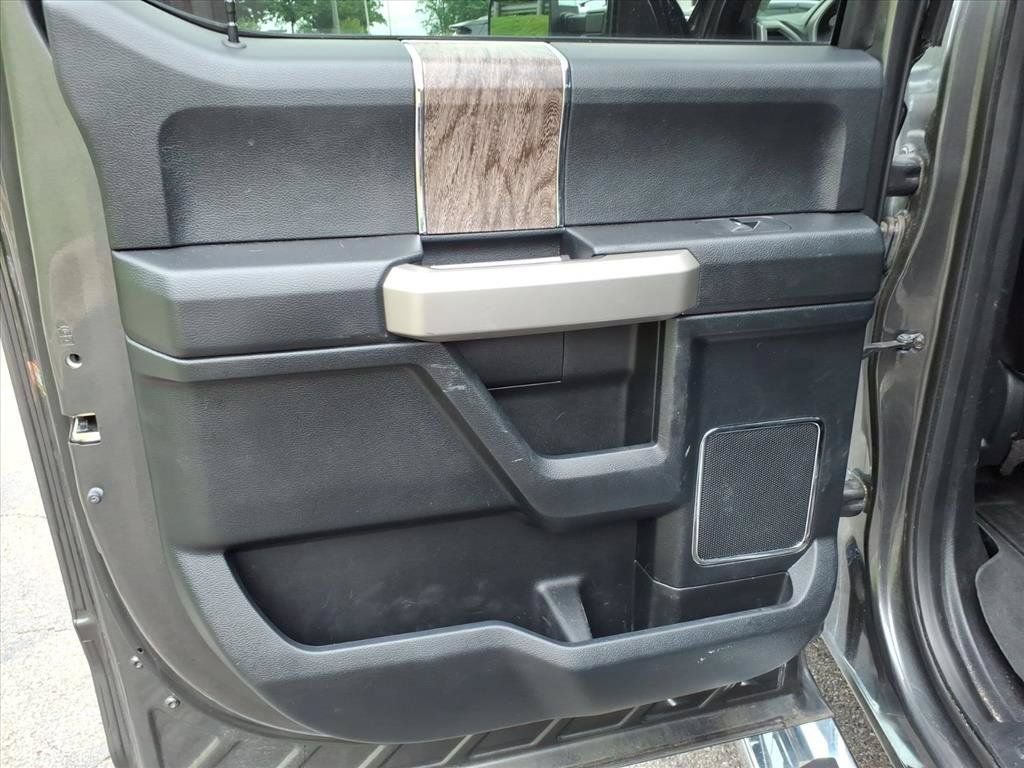 Used 2018 Ford F250 Lariat w/ Lariat Ultimate Package AWD/4WD image 20