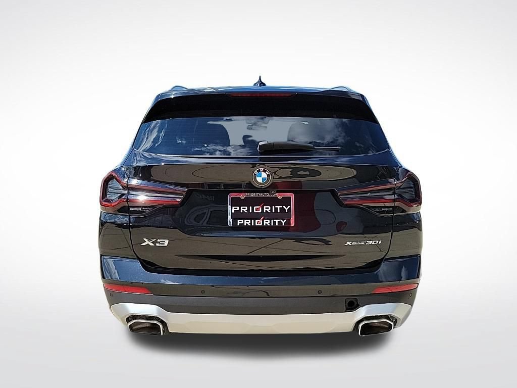 Used 2023 BMW X3 xDrive30i w/ Convenience Package AWD/4WD image 4