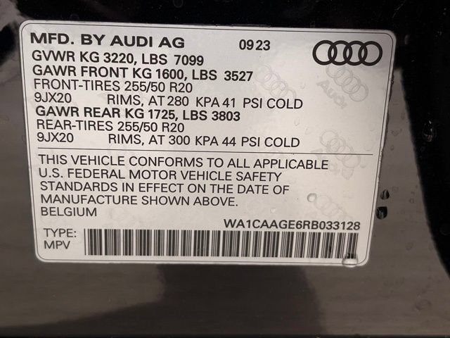 Used 2024 Audi Q8 e-tron Premium Plus AWD/4WD image 38