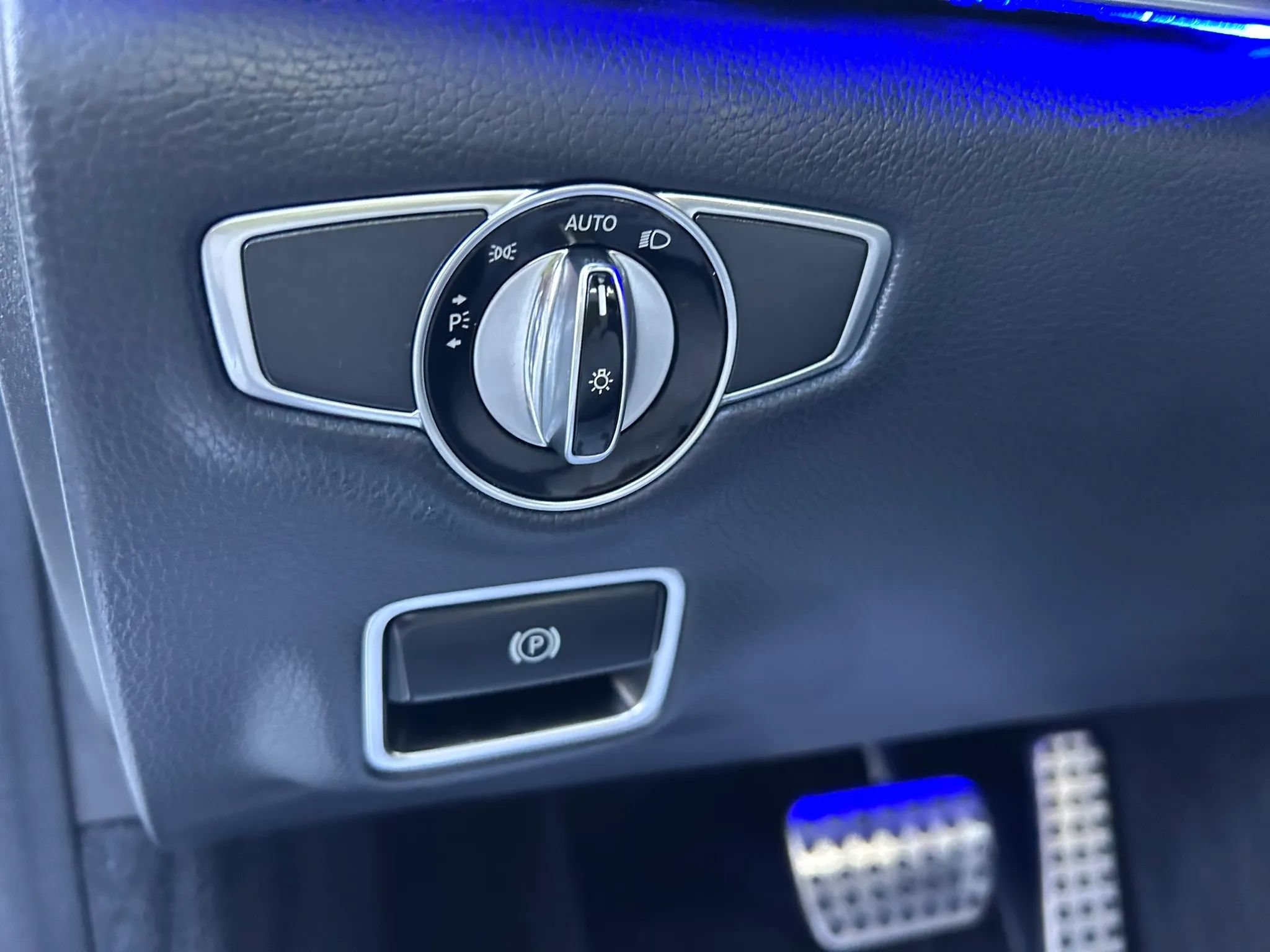 Used 2015 Mercedes-Benz S 63 AMG 4MATIC Sedan image 56
