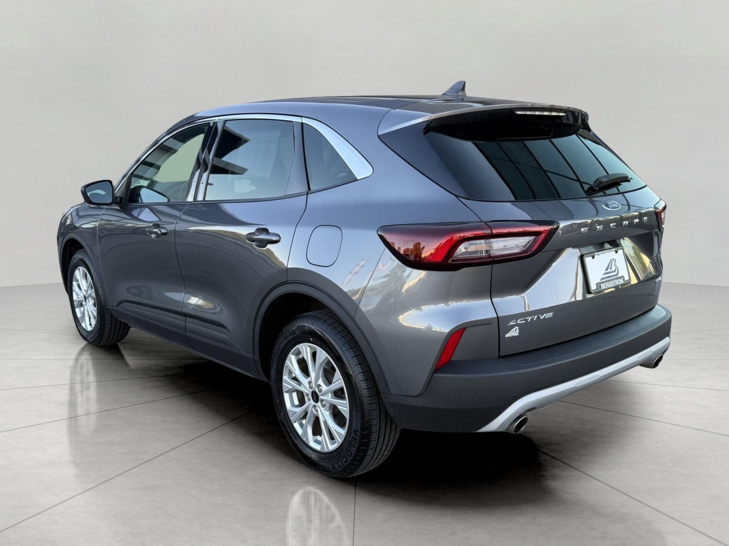 Used 2023 Ford Escape Active AWD/4WD image 10