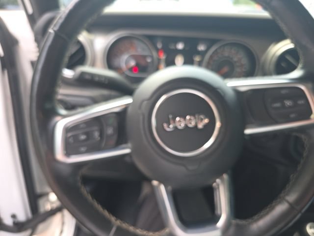 Used 2020 Jeep Wrangler Unlimited Sahara AWD/4WD image 14