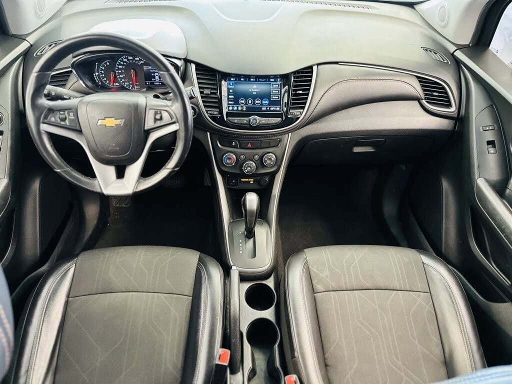 Used 2019 Chevrolet Trax LT w/ LT Convenience Package image 21
