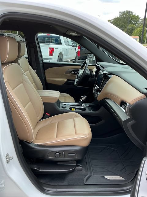 Certified 2022 Chevrolet Traverse Premier w/ LPO, 'HIT The Road' Package AWD/4WD image 13
