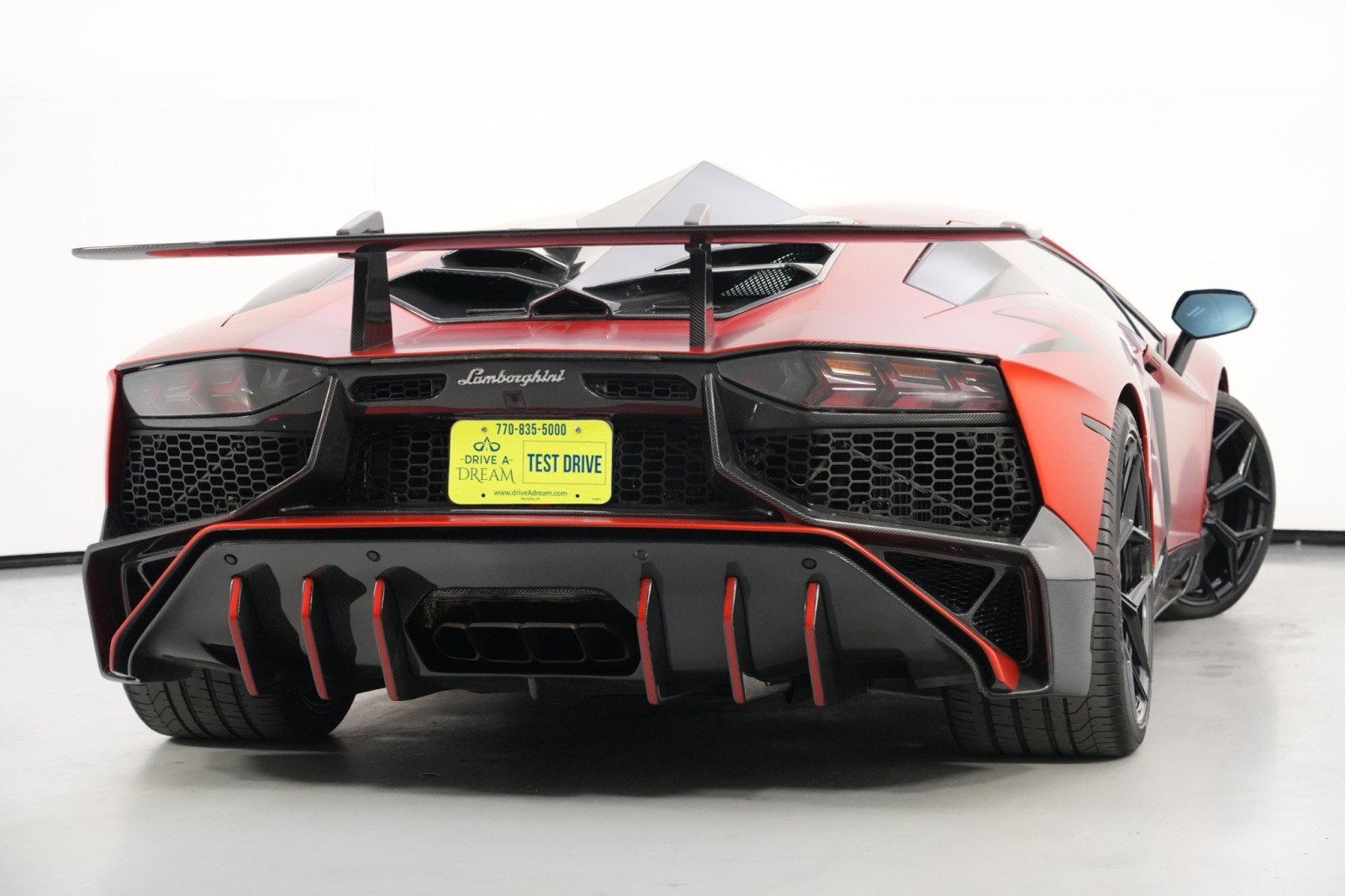 Used 2017 Lamborghini Aventador S image 7