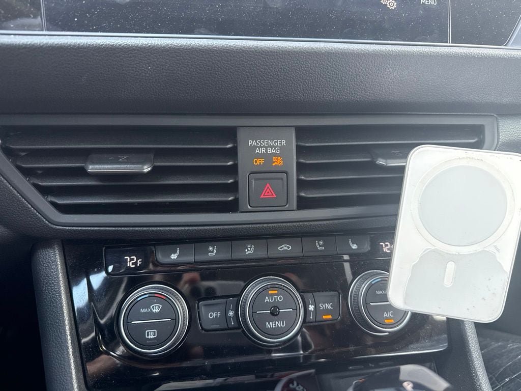 Used 2023 Volkswagen Jetta SEL FWD image 7