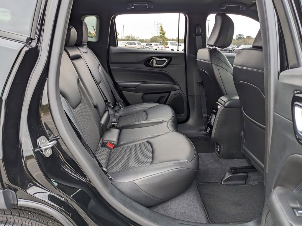 New 2026 Jeep Compass Latitude image 43