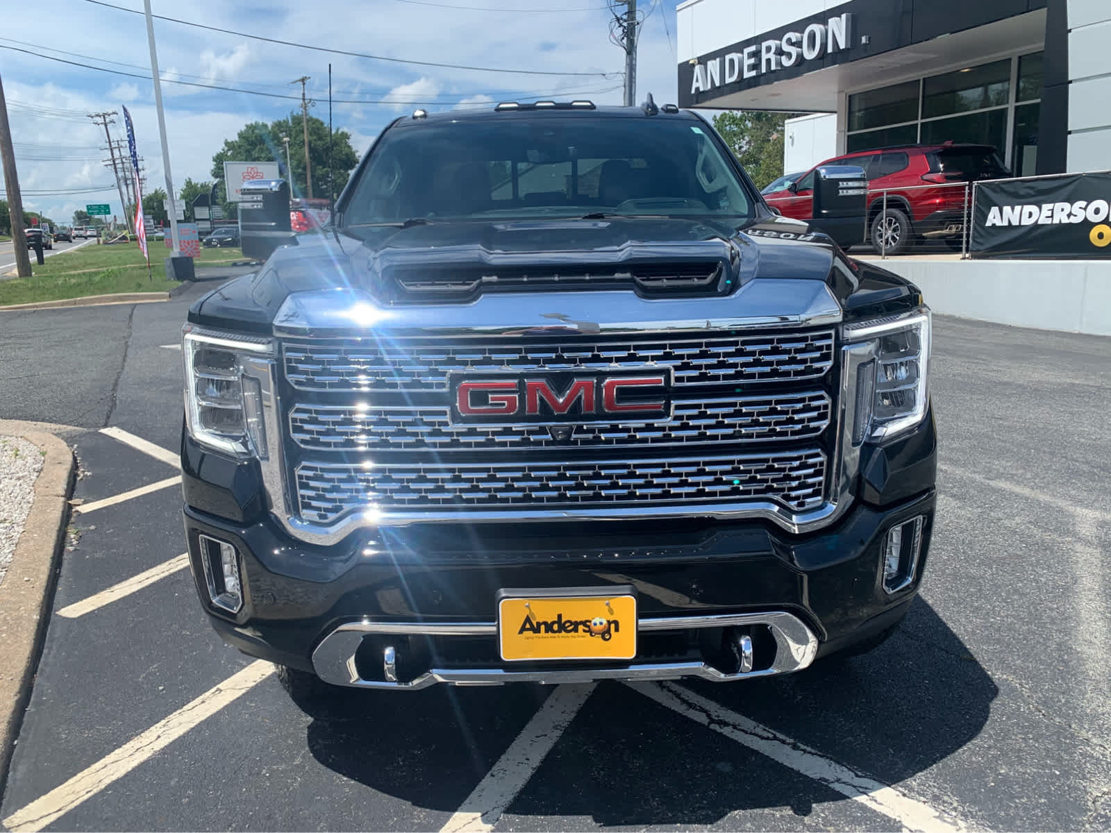 Used 2021 GMC Sierra 3500 Denali w/ Denali Black Diamond Edition AWD/4WD image 2