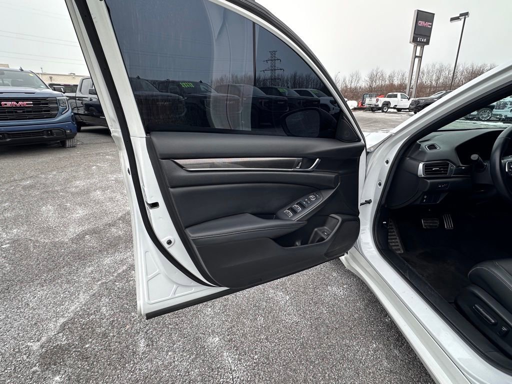 Used 2022 Honda Accord Sport image 19