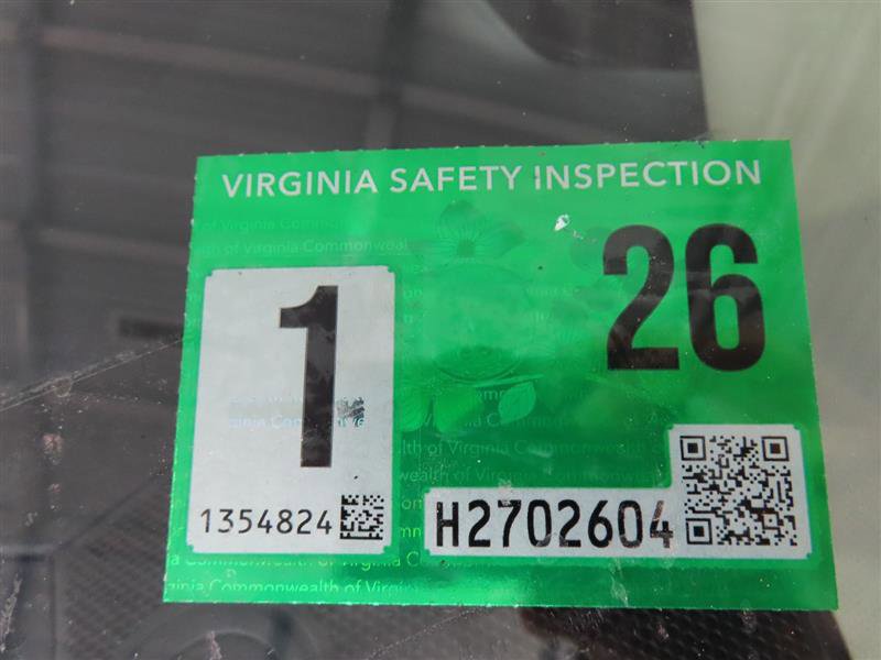 Used 2022 Nissan Titan SV image 32