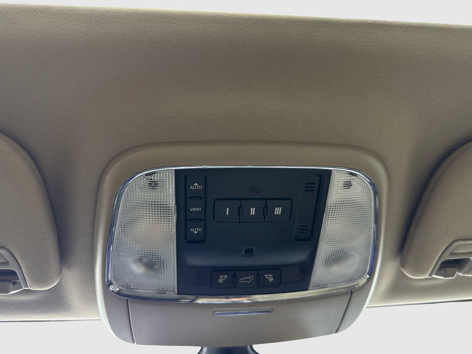 Used 2020 Jeep Grand Cherokee Limited RWD image 34