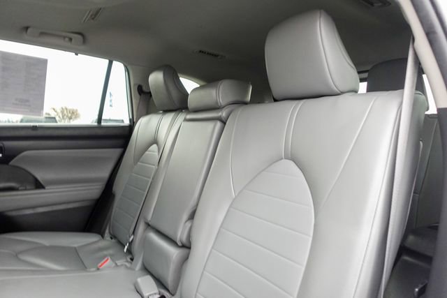 Certified 2023 Toyota Highlander XLE image 33